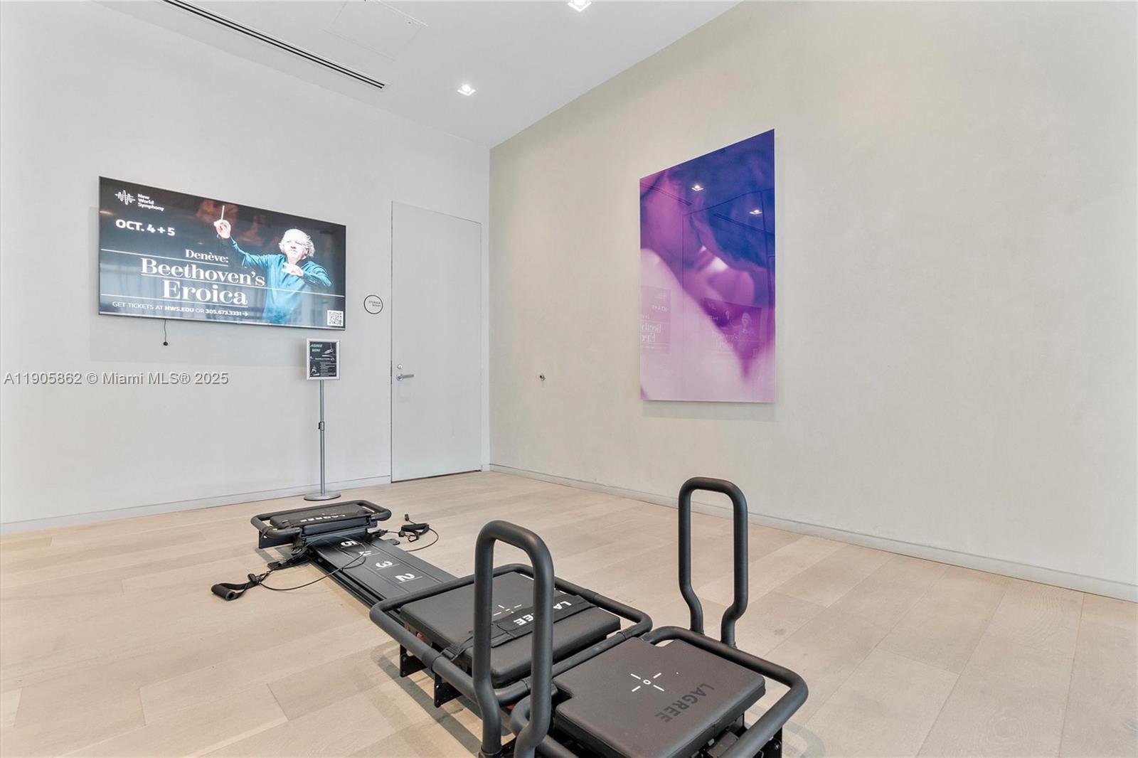 ONE PARAISO CONDO - Residential