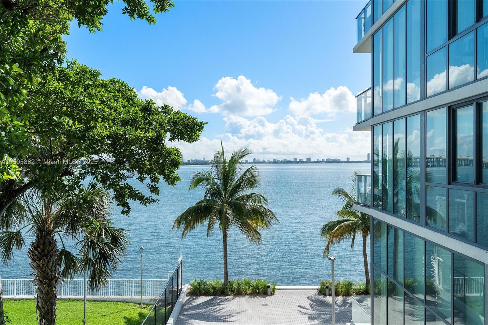 ONE PARAISO CONDO - Residential