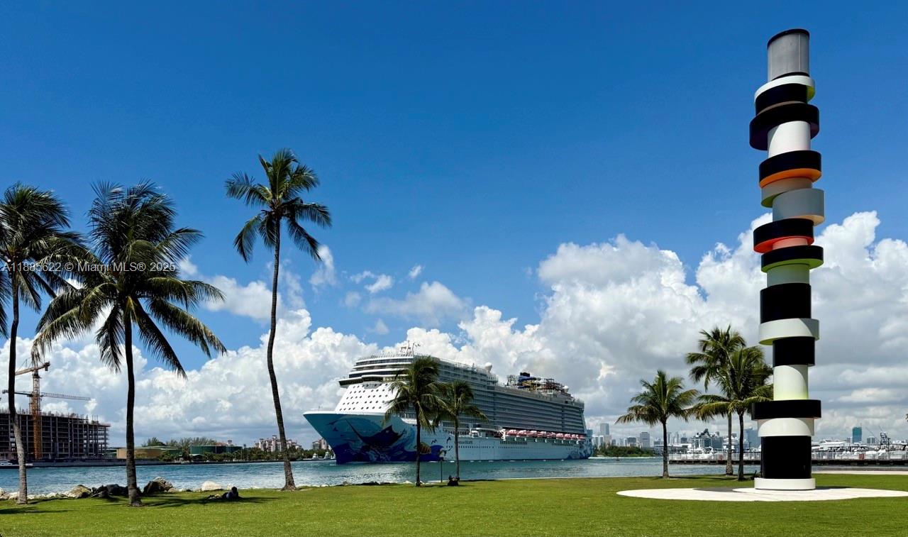YACHT CLUB AT PORTOFINO C - Residential