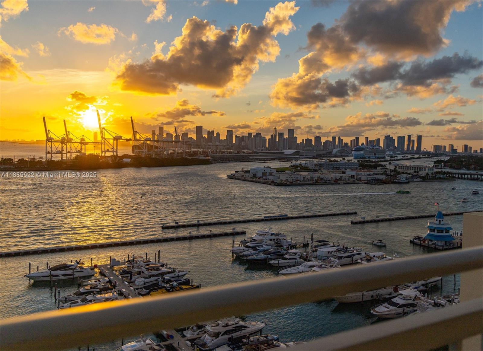 YACHT CLUB AT PORTOFINO C - Residential