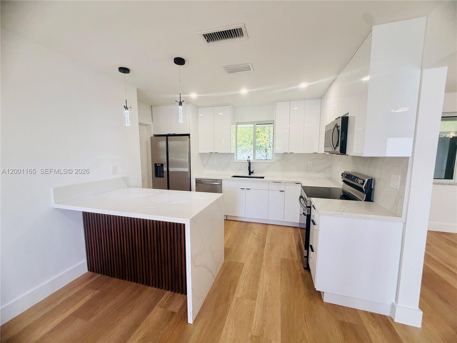 CUTLER RIDGE PINES - Residential