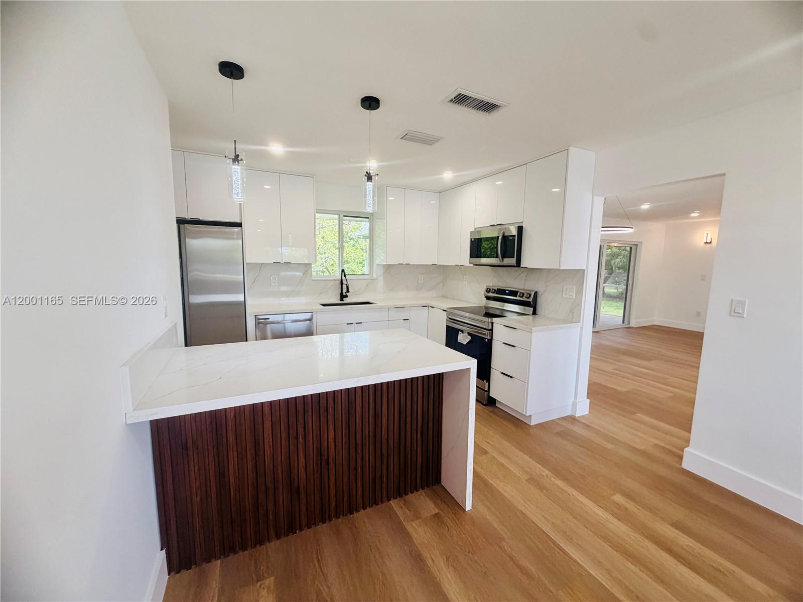 CUTLER RIDGE PINES - Residential