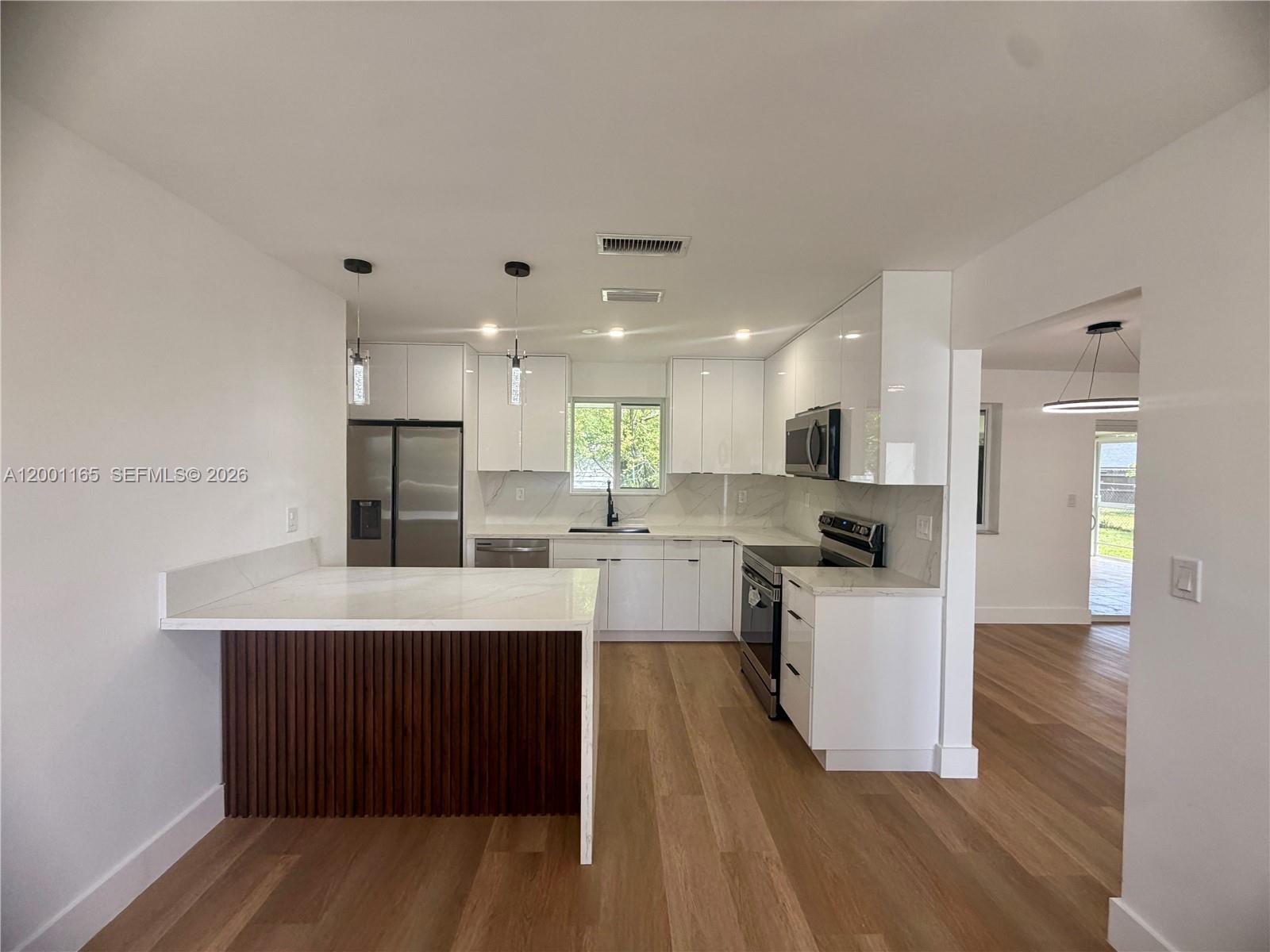 CUTLER RIDGE PINES - Residential