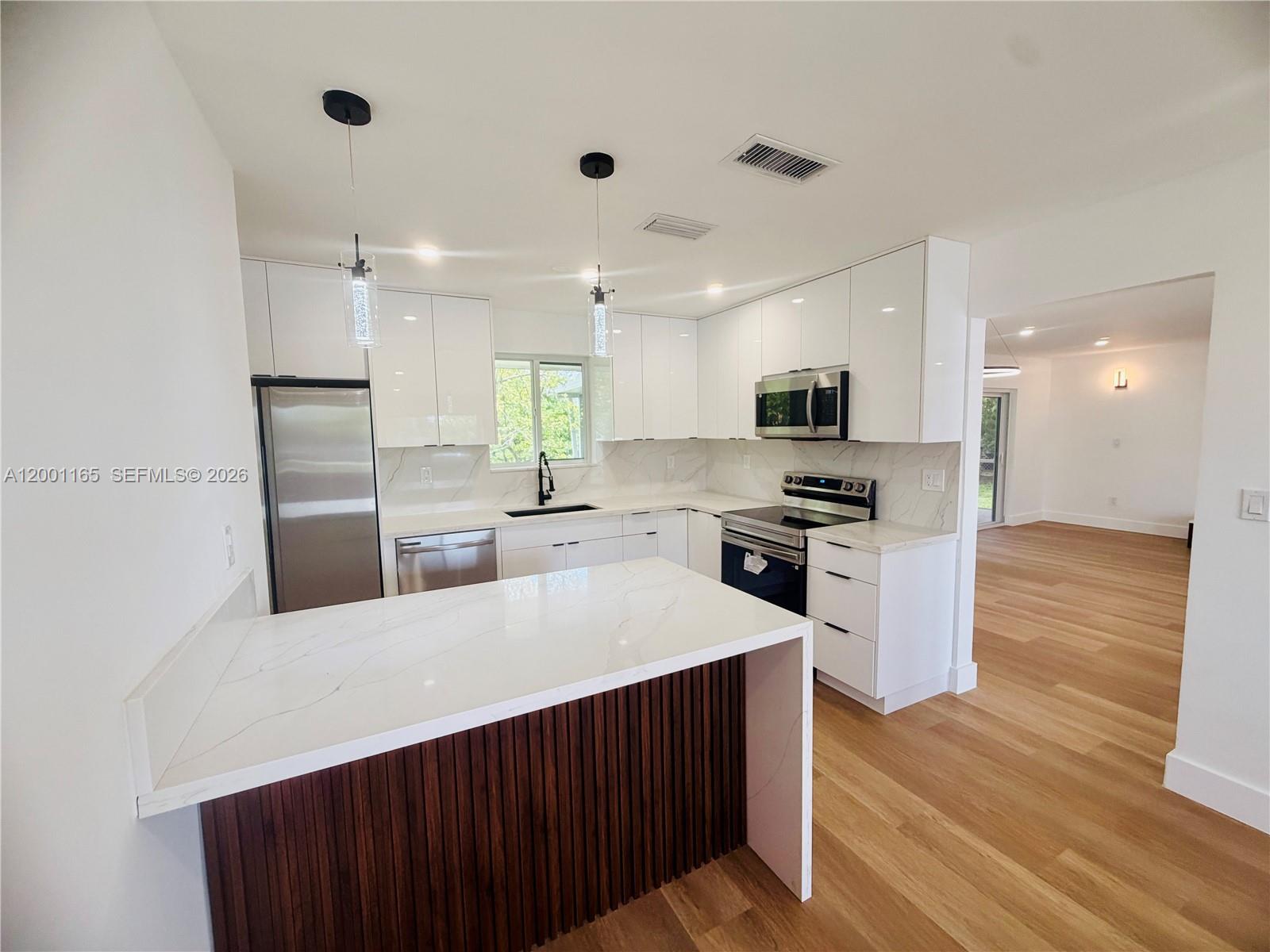 CUTLER RIDGE PINES - Residential