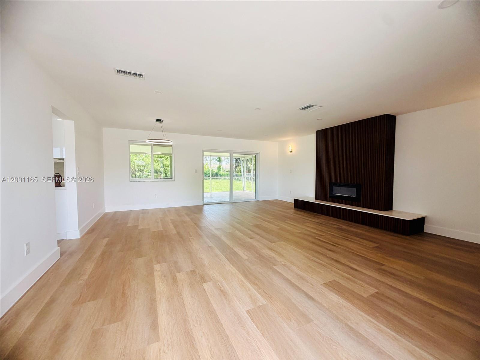 CUTLER RIDGE PINES - Residential