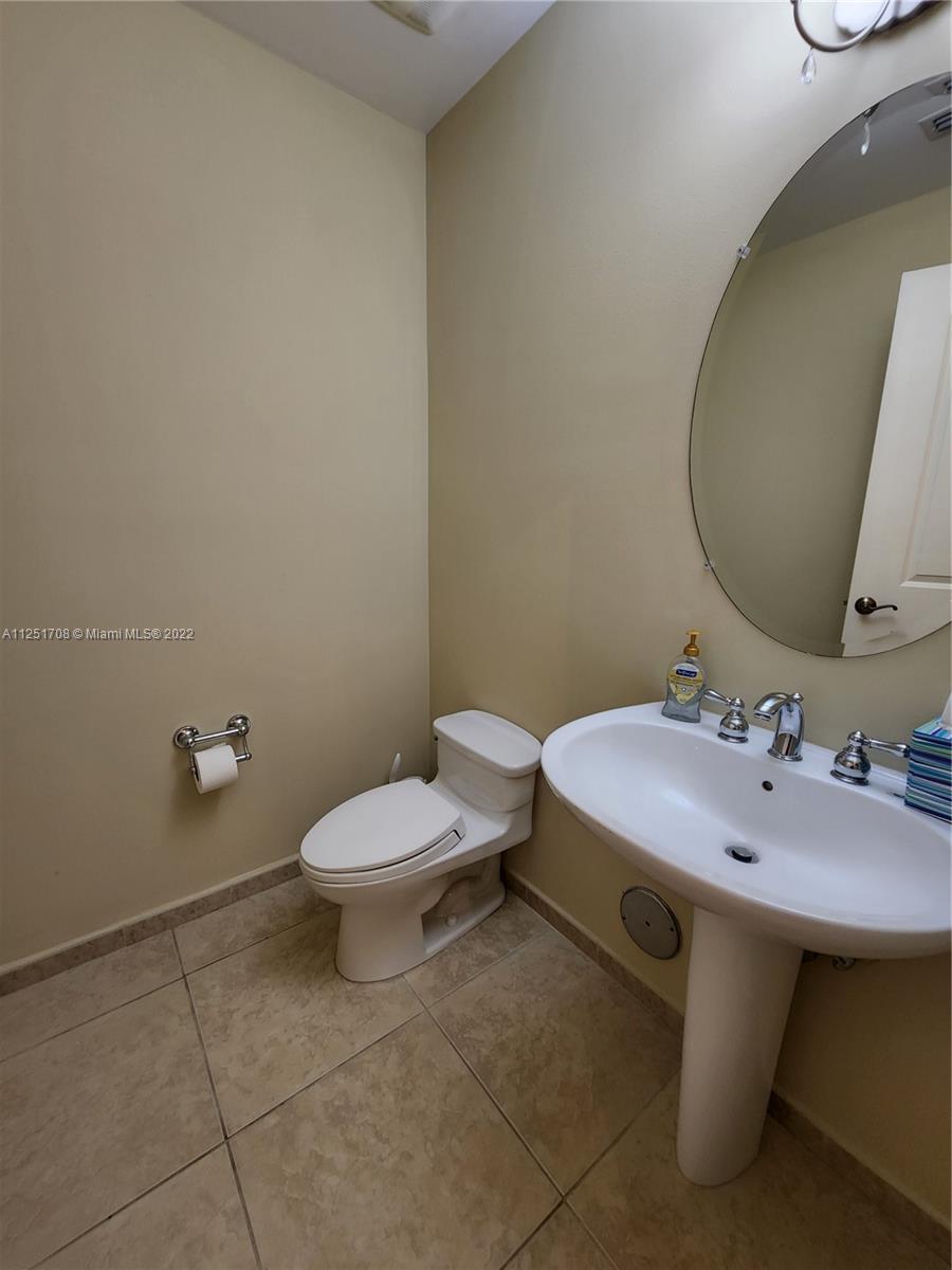 WESTON 55 PLUS CONDO - Residential Lease