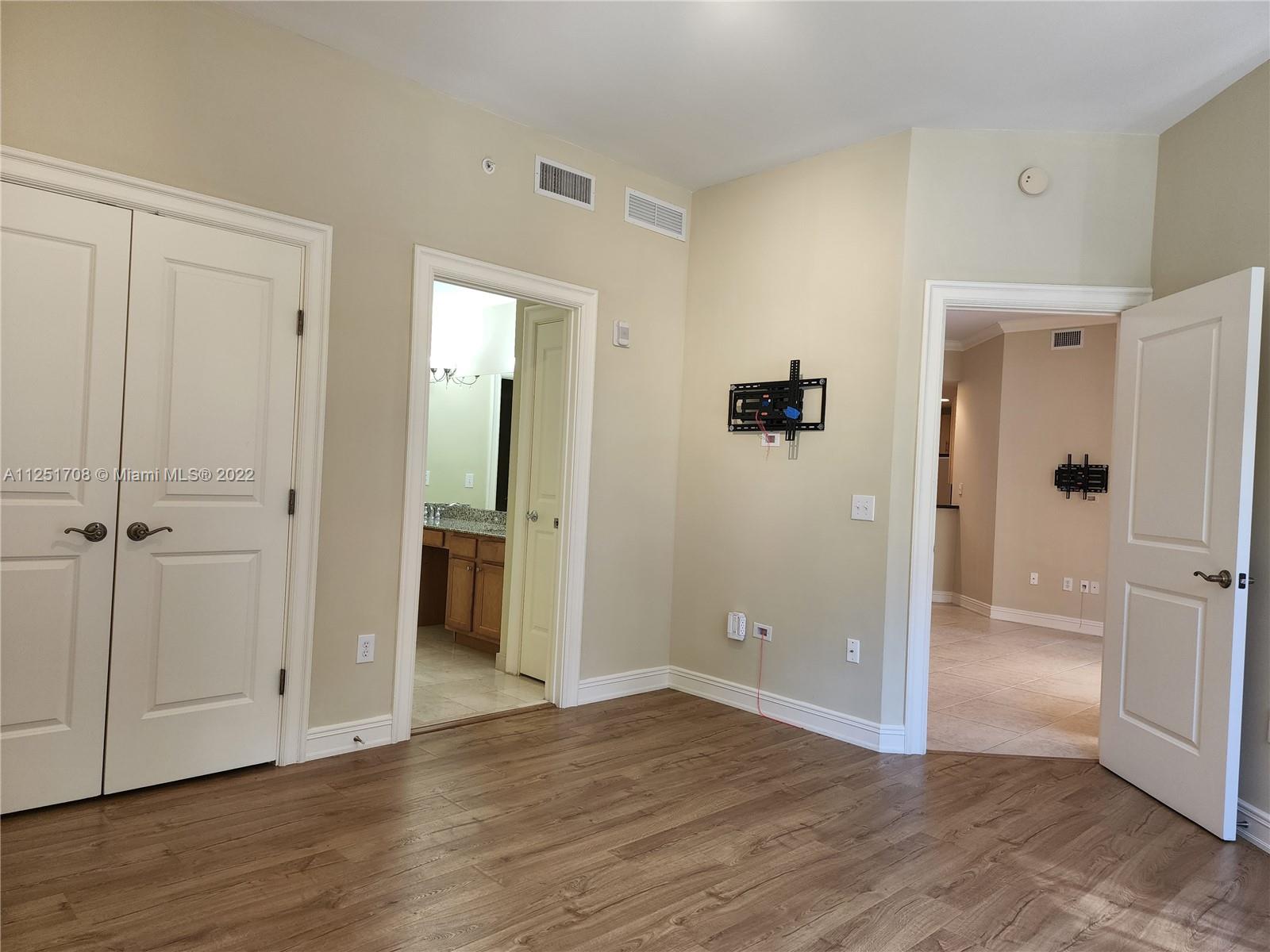 WESTON 55 PLUS CONDO - Residential Lease