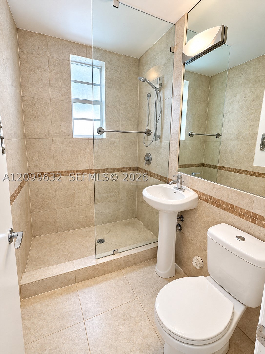 1000 Meridian Ave 17