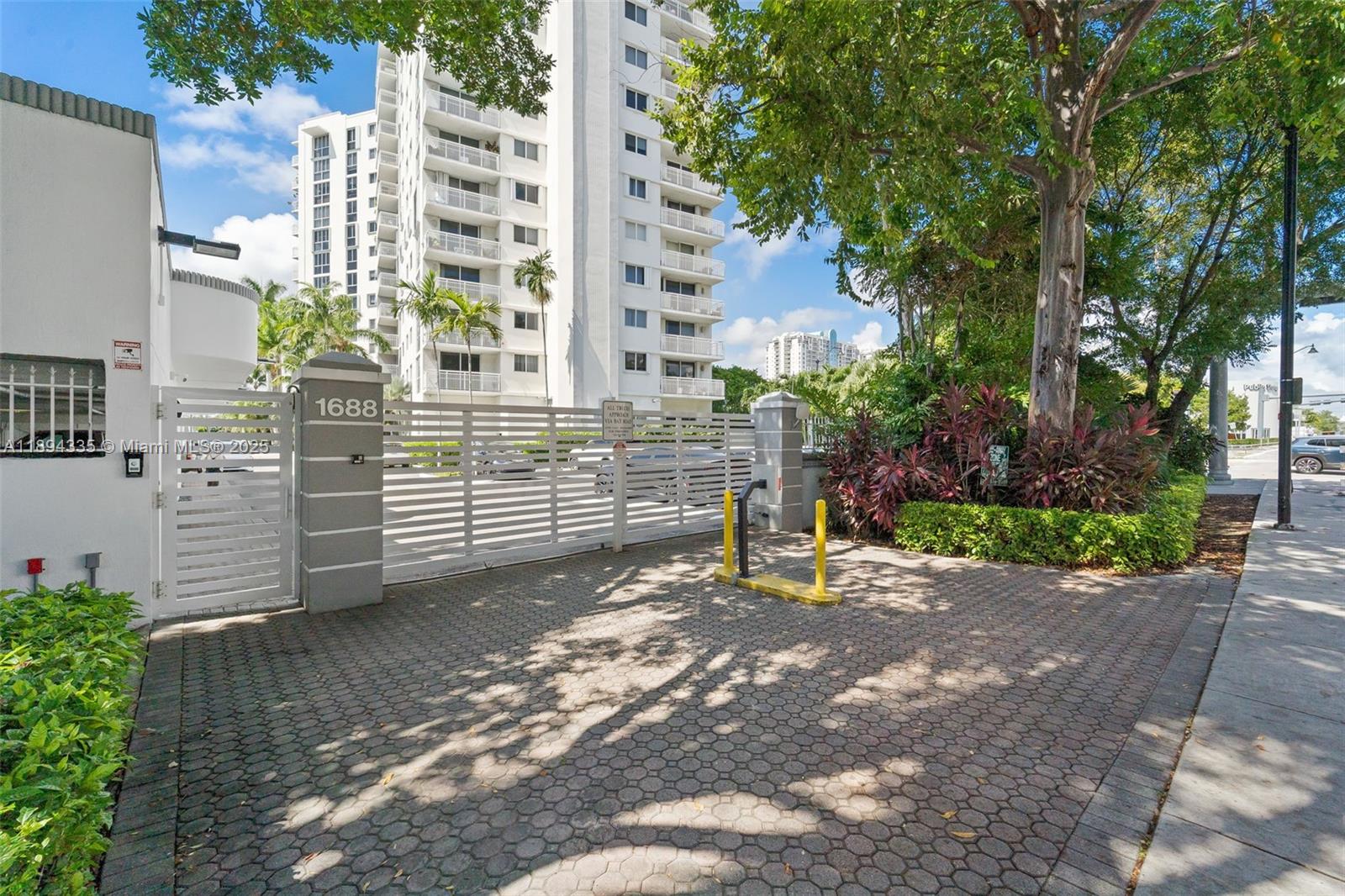 WEST BAY PLAZA CONDO - Residential