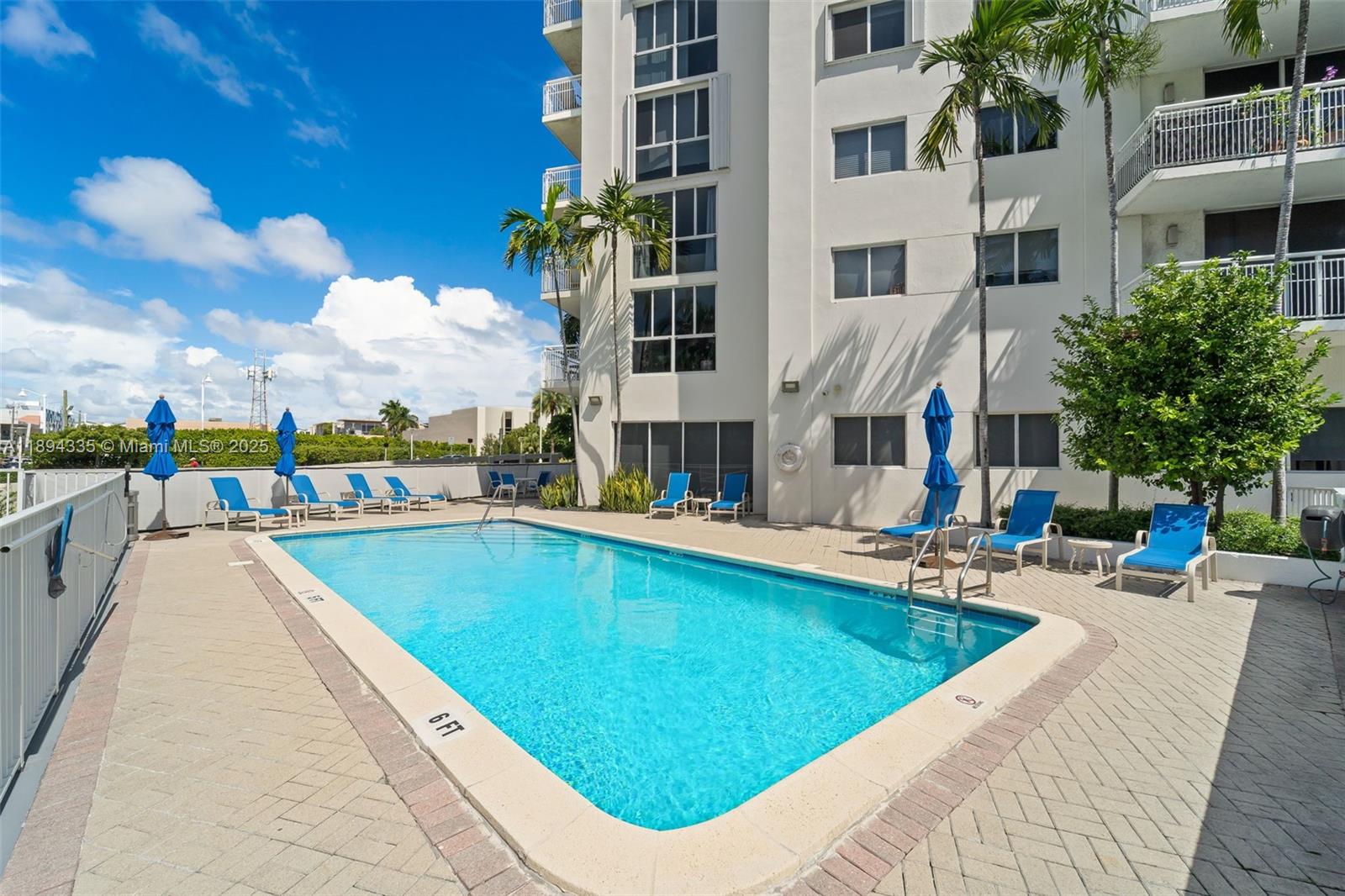 WEST BAY PLAZA CONDO - Residential