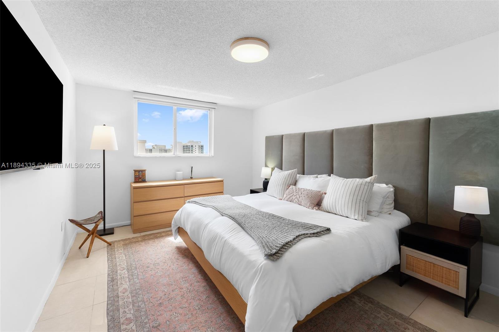 WEST BAY PLAZA CONDO - Residential