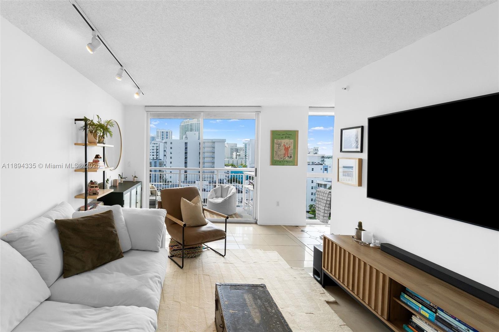 WEST BAY PLAZA CONDO - Residential
