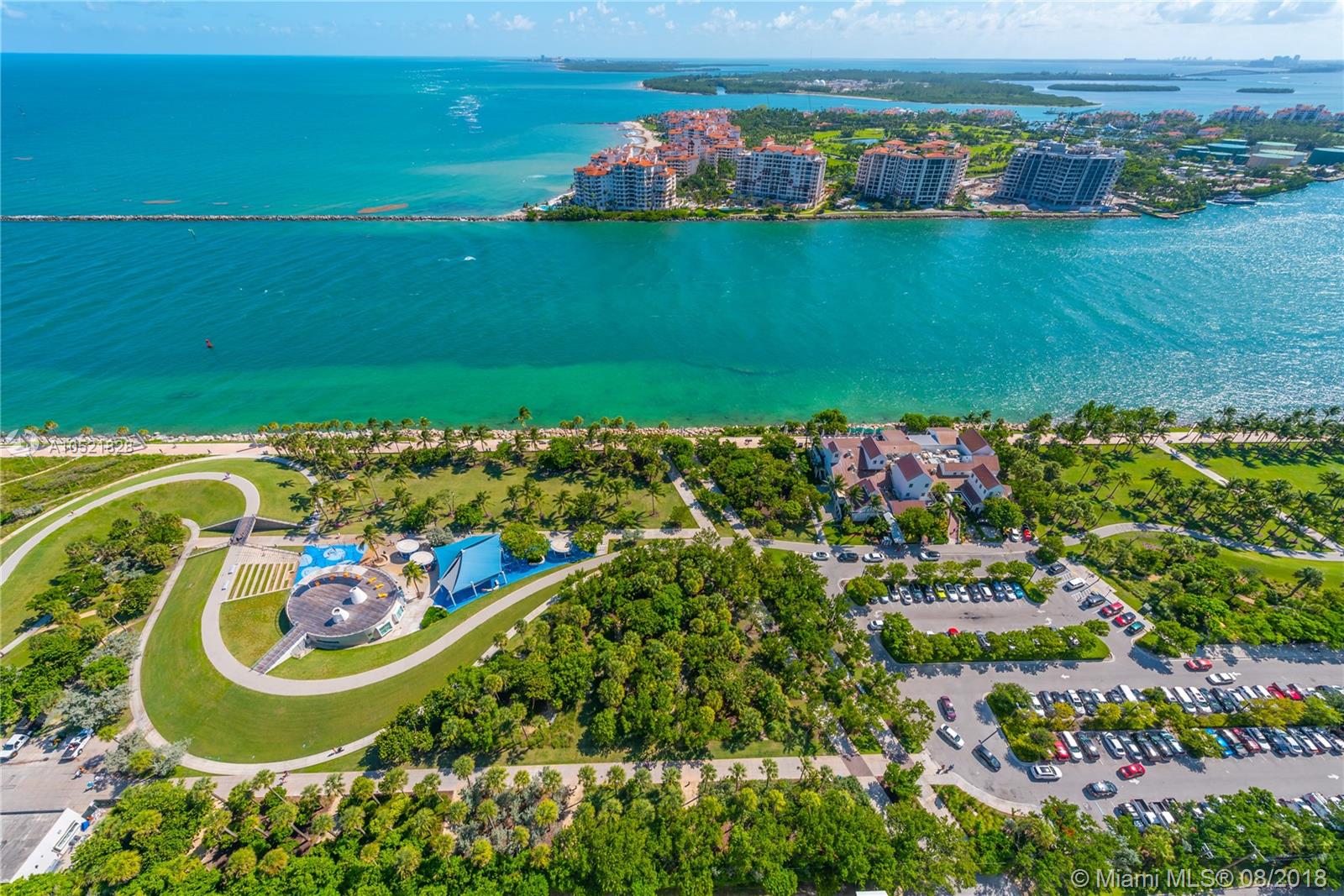 CONTINUUM ON SOUTH BEACH - Residential