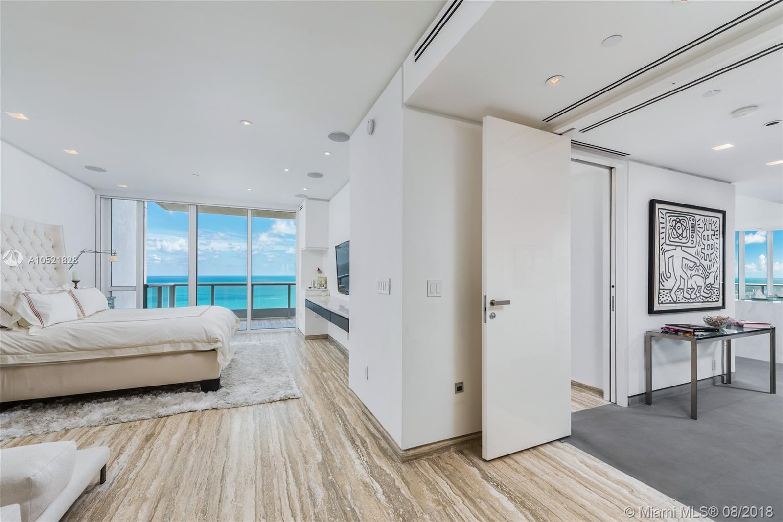 CONTINUUM ON SOUTH BEACH - Residential