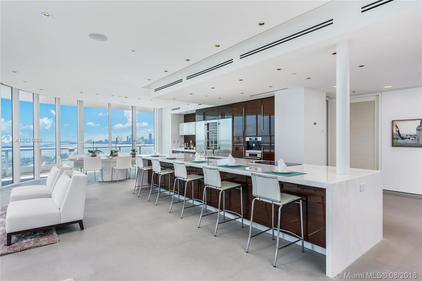 CONTINUUM ON SOUTH BEACH - Residential