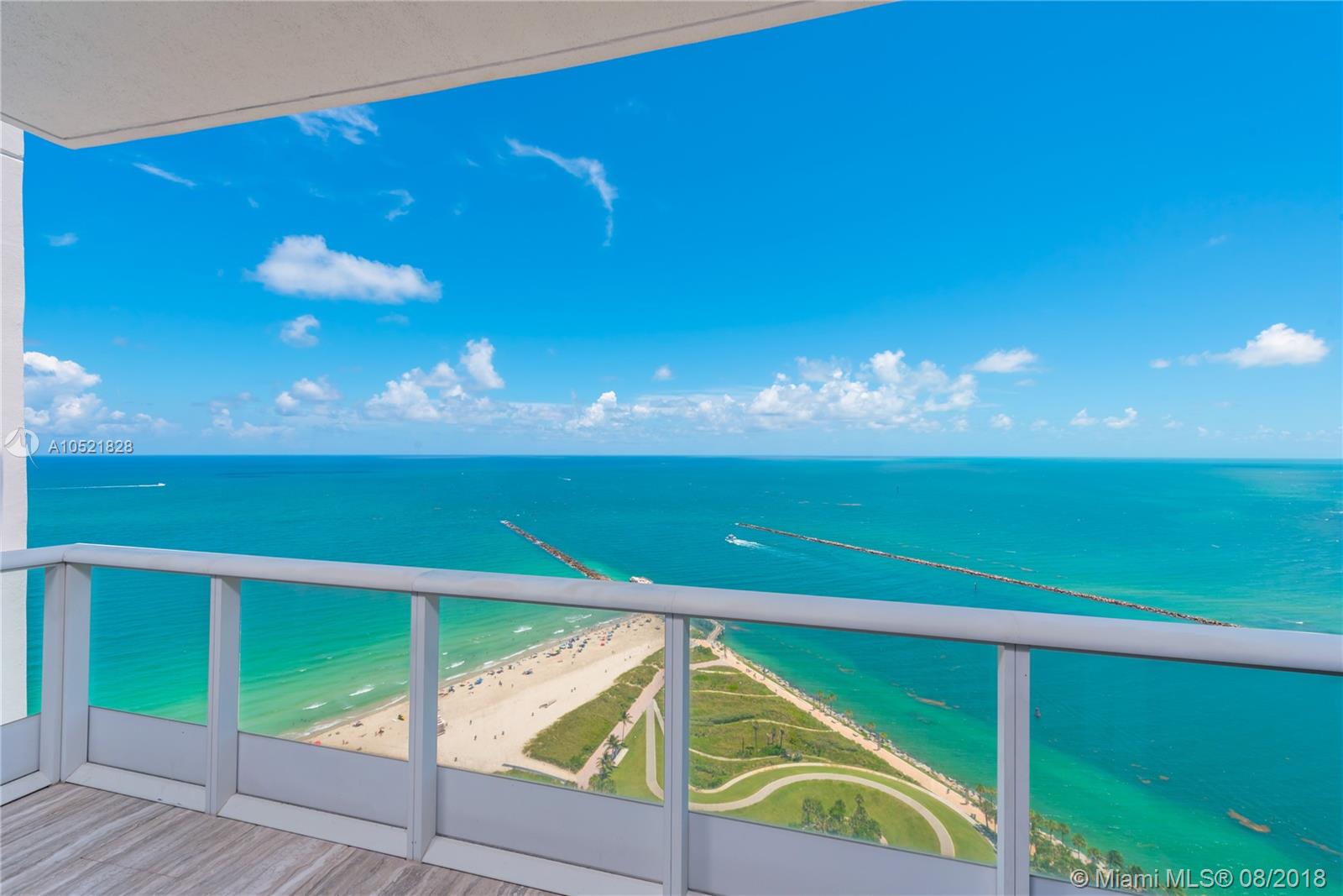 CONTINUUM ON SOUTH BEACH - Residential