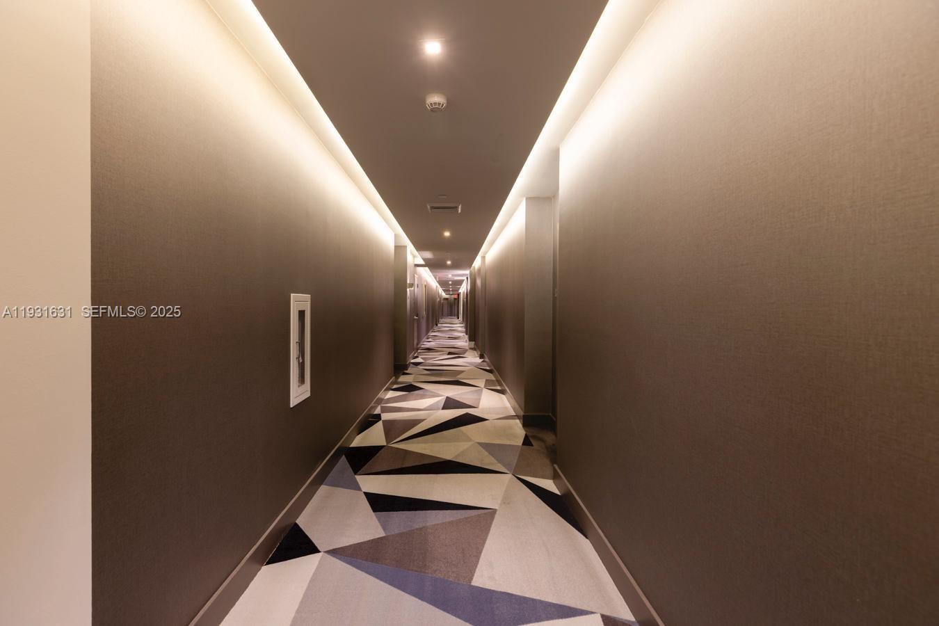 17111 Biscayne Blvd 909