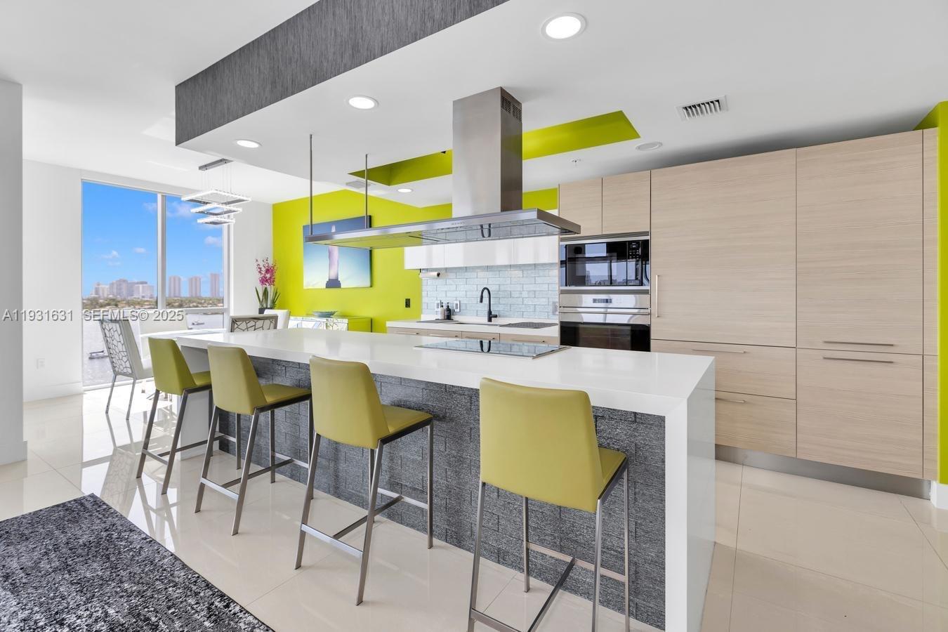 MARINA PALMS RESIDENCES S - Residential