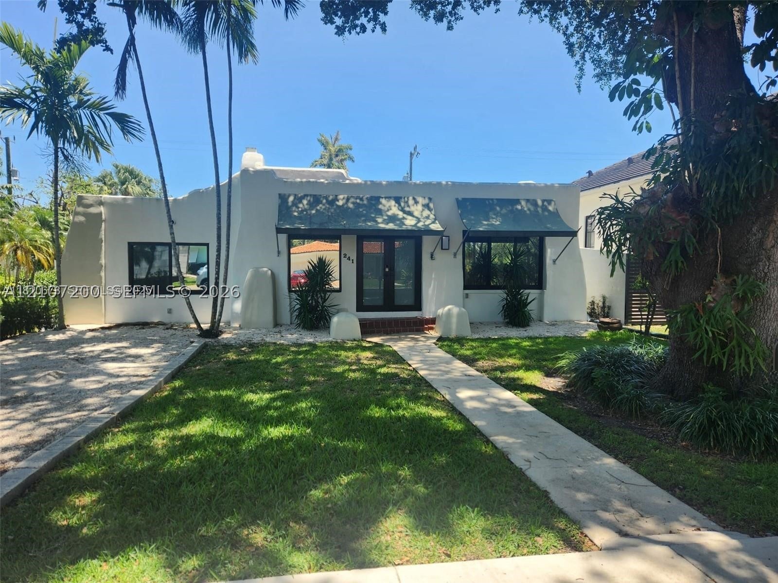 241 Palmetto Dr