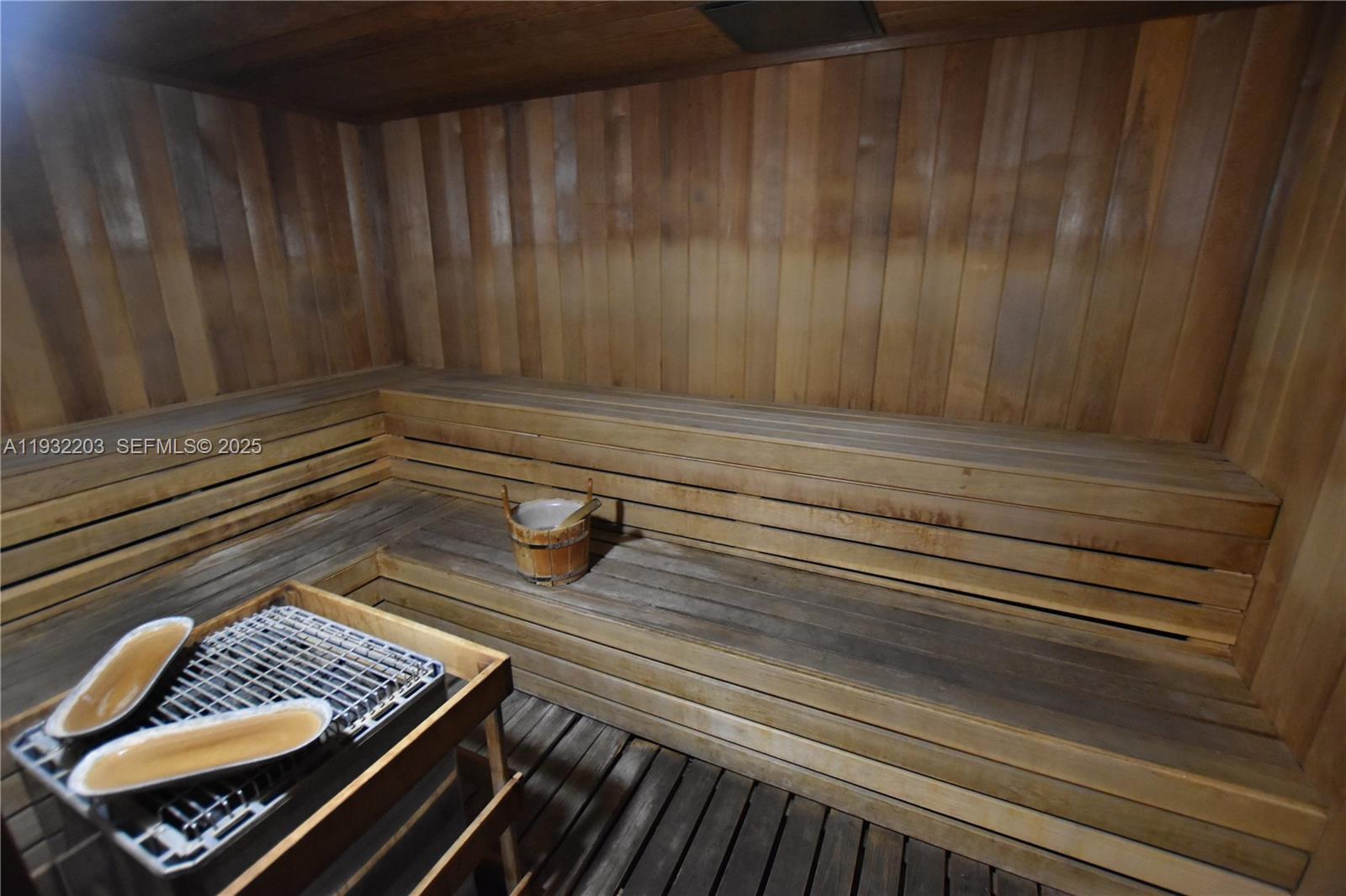 CITYPLACE SOUTH TOWER CON - Residential