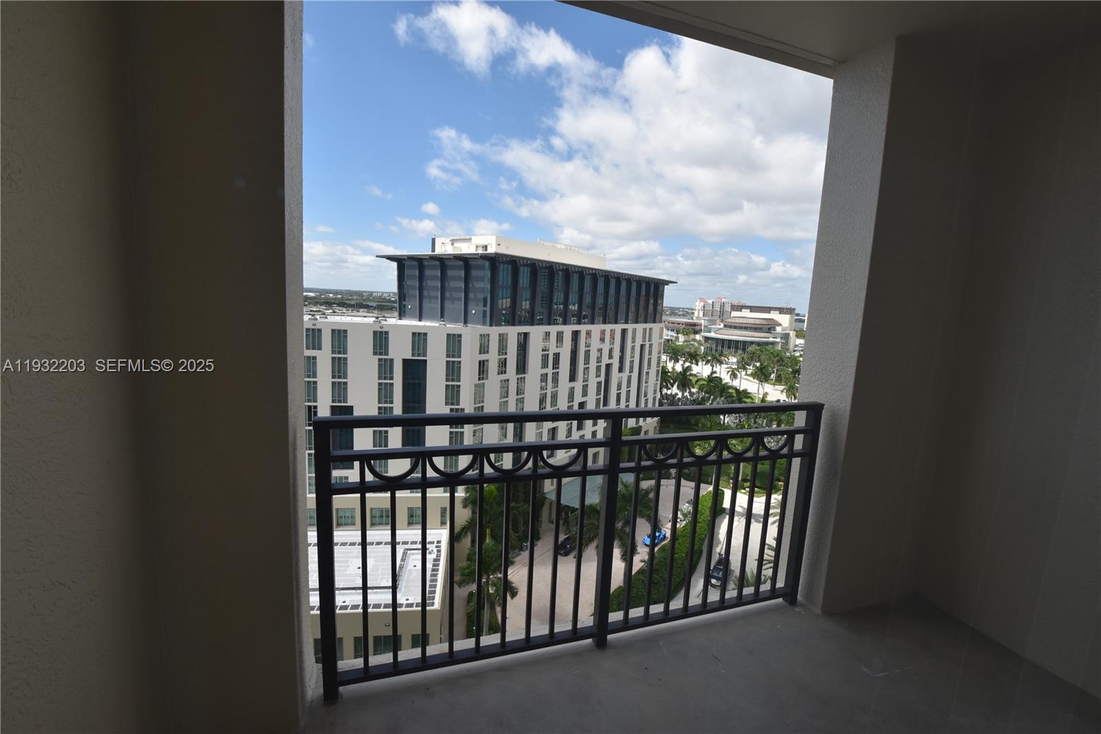 CITYPLACE SOUTH TOWER CON - Residential