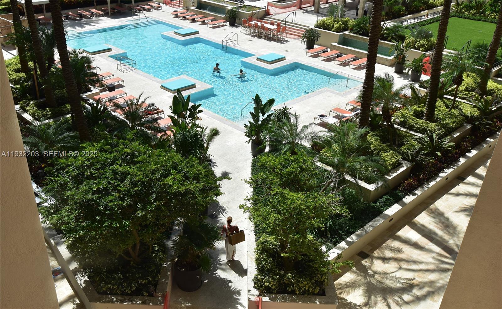 CITYPLACE SOUTH TOWER CON - Residential