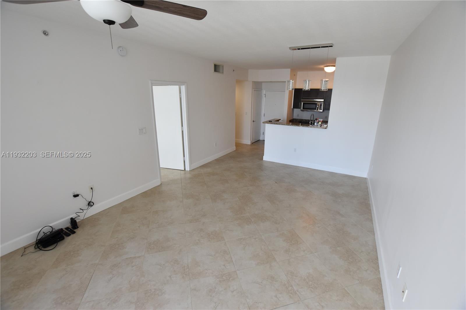 CITYPLACE SOUTH TOWER CON - Residential