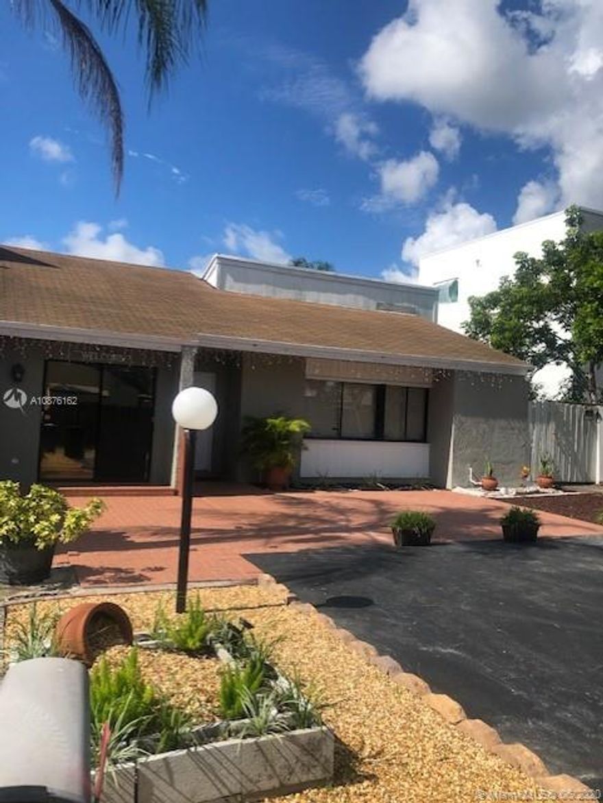 Beautifully renovated 3 bedroom/2-bathroom corner lot with a lot space villa in desirable Palm Aire Villages, quiet friendly neighborhood. NO HOA OR APPROVAL FROM ASSOCIATION, FAST APPROVAL.Large private pool, patio, BBQ area, washer and dryer, vaulted ceilings, laminate and tile floors, pool service included,fenced yard, perfect for dog and kids. Tons of parking! No vehicle restrictions, Boats/RVs/Motorcycles ok.
Quick access to the turnpike, and 95. Make offer today! HURRY Won't last long!