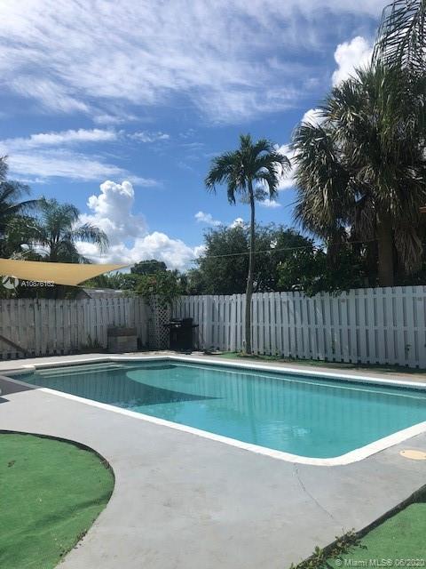 PALM-AIRE VILLAGE 3RD SEC - Residential Lease