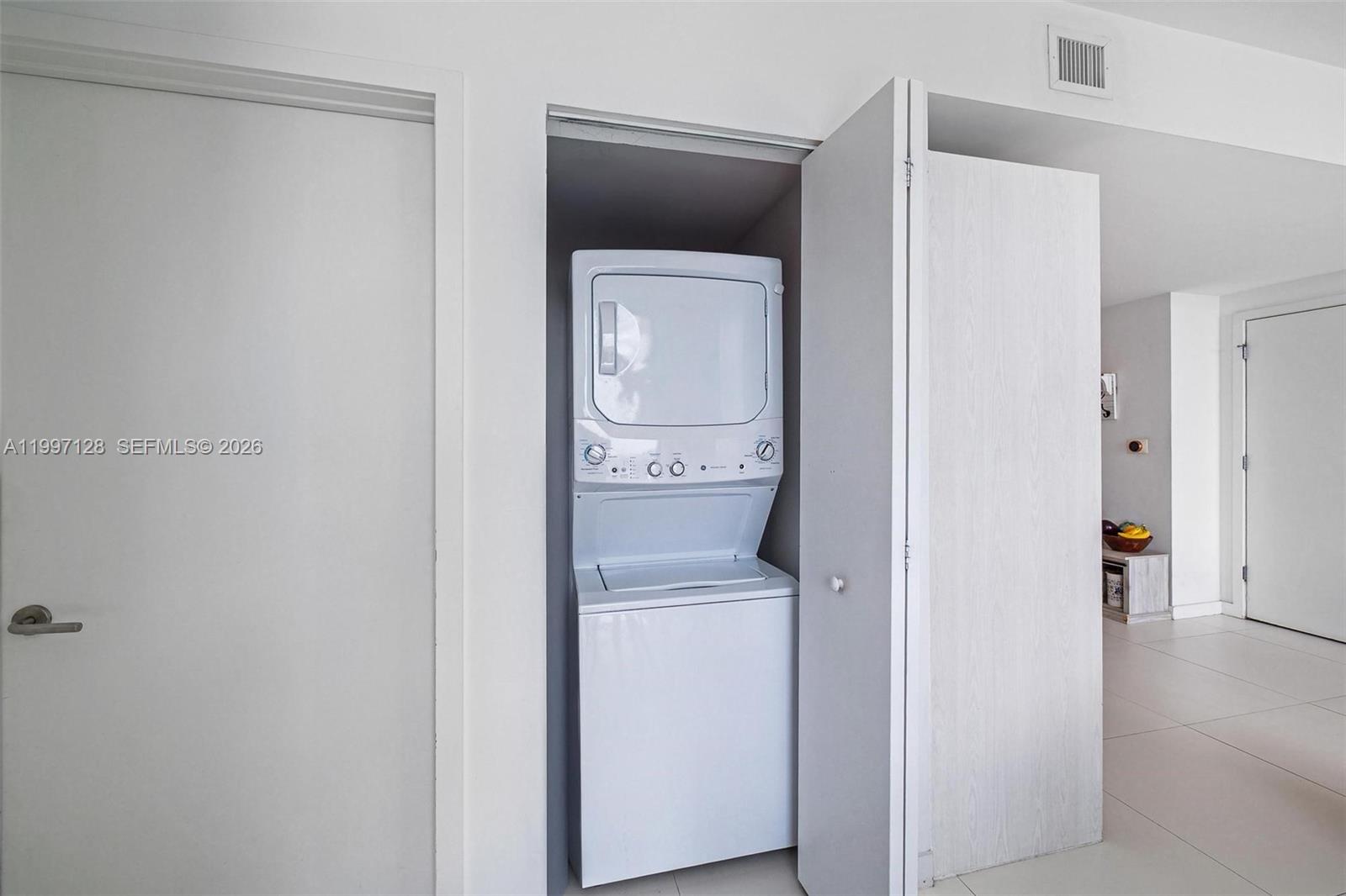 PARAISO BAYVIEWS CONDO - Residential Lease