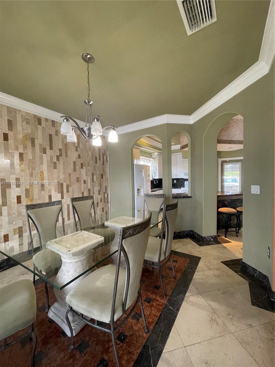 ACRES LAKE ESTATES - Residential Lease