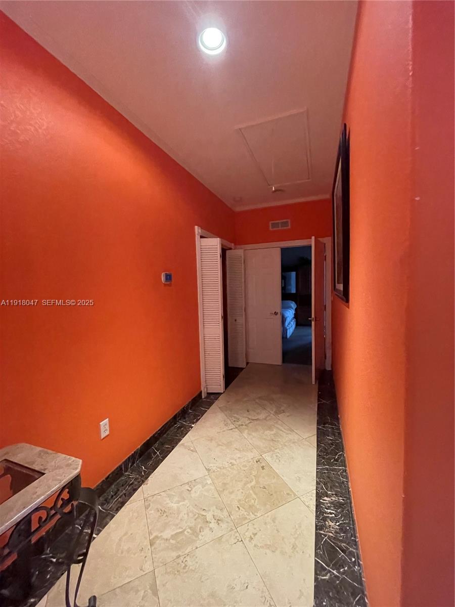 ACRES LAKE ESTATES - Residential Lease