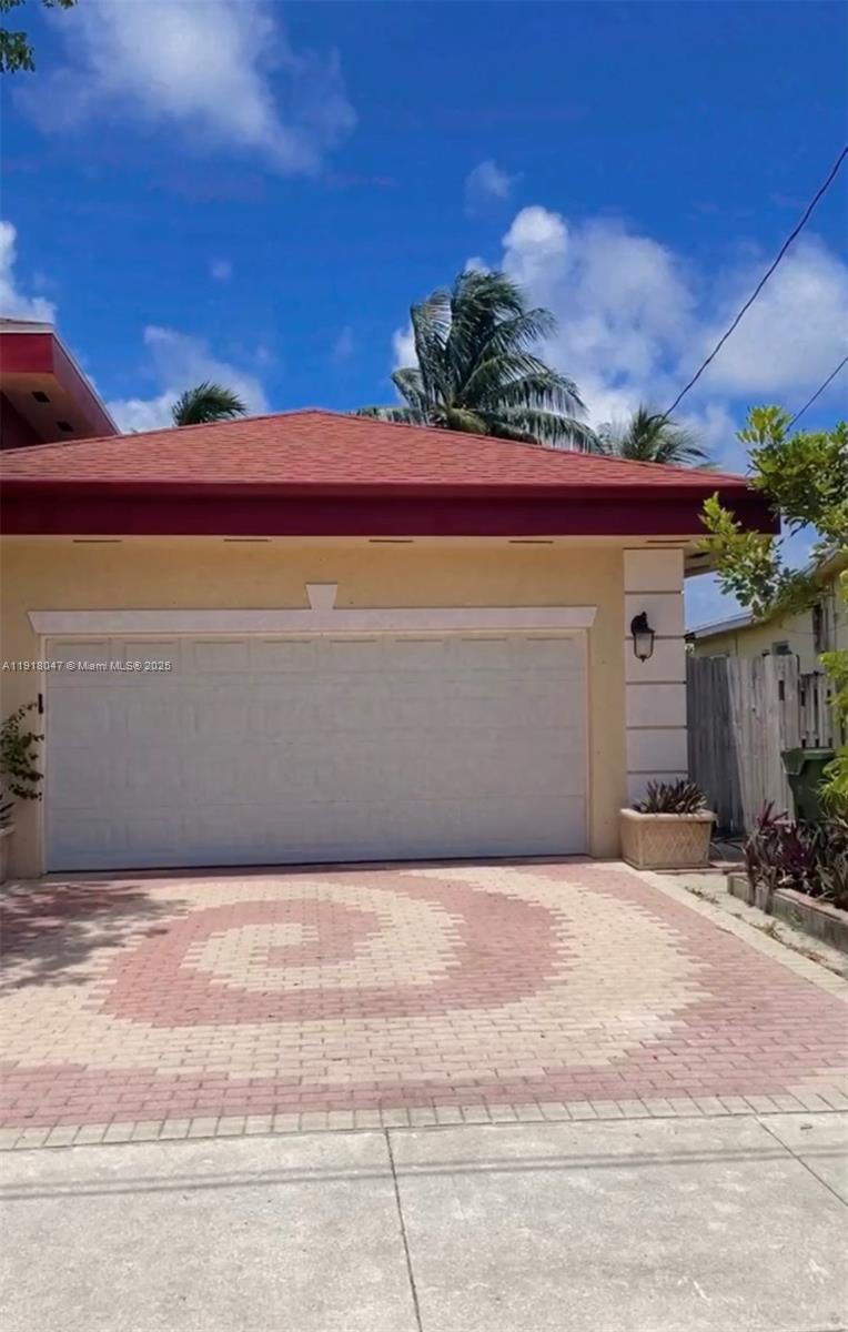 ACRES LAKE ESTATES - Residential Lease