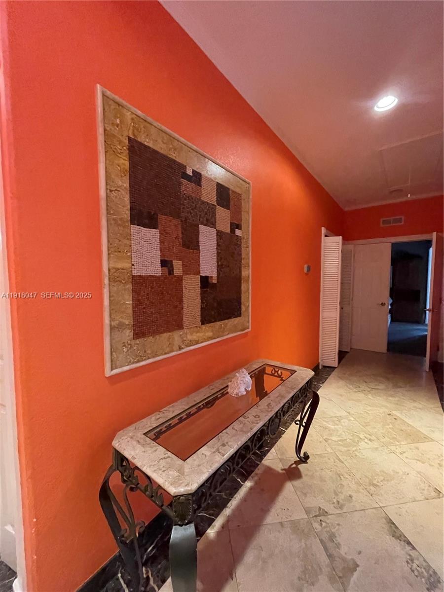 ACRES LAKE ESTATES - Residential Lease