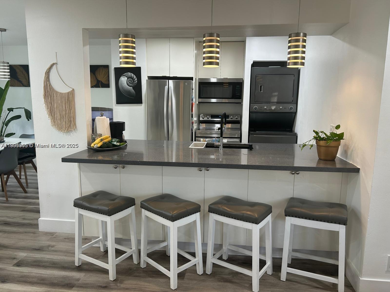 Beautiful, modern, completely updated 2 bedroom 2 baths unit for sale at Windmill Lakes !
2nd story model. Washer and Dryer inside the unit. Very bright and neat. Beautiful view of the
lake from all areas of the unit. Excellent location in Pembroke Pines. It is a pleasure to show.
Must see ! Vacant. Call LA for showing instructions.