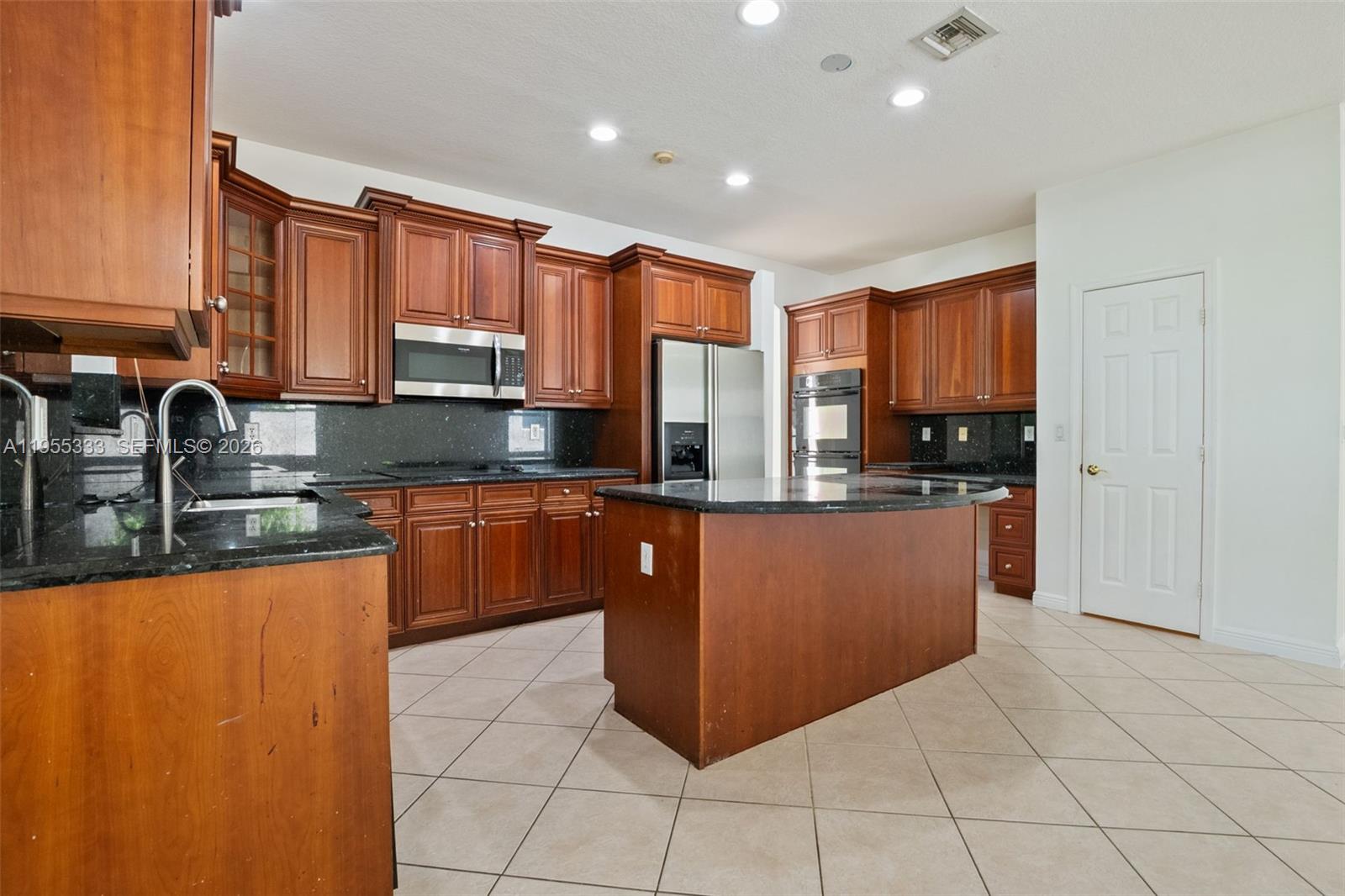 RIVIERA ISLES II - Residential Lease