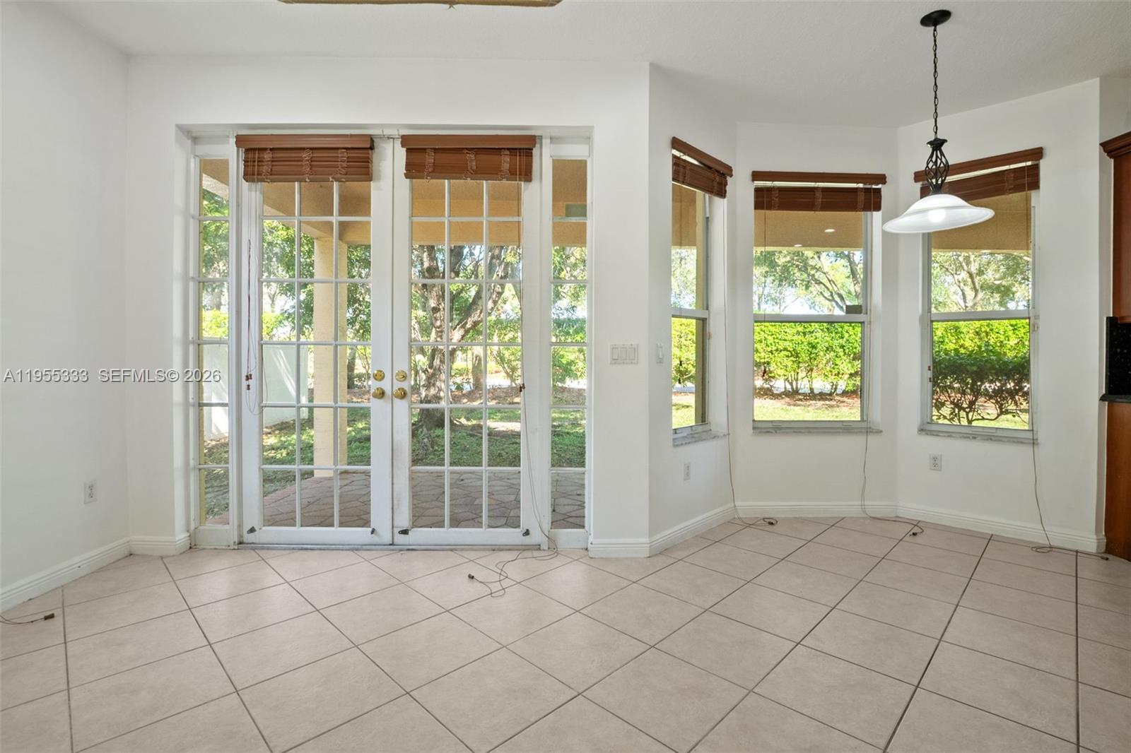 RIVIERA ISLES II - Residential Lease