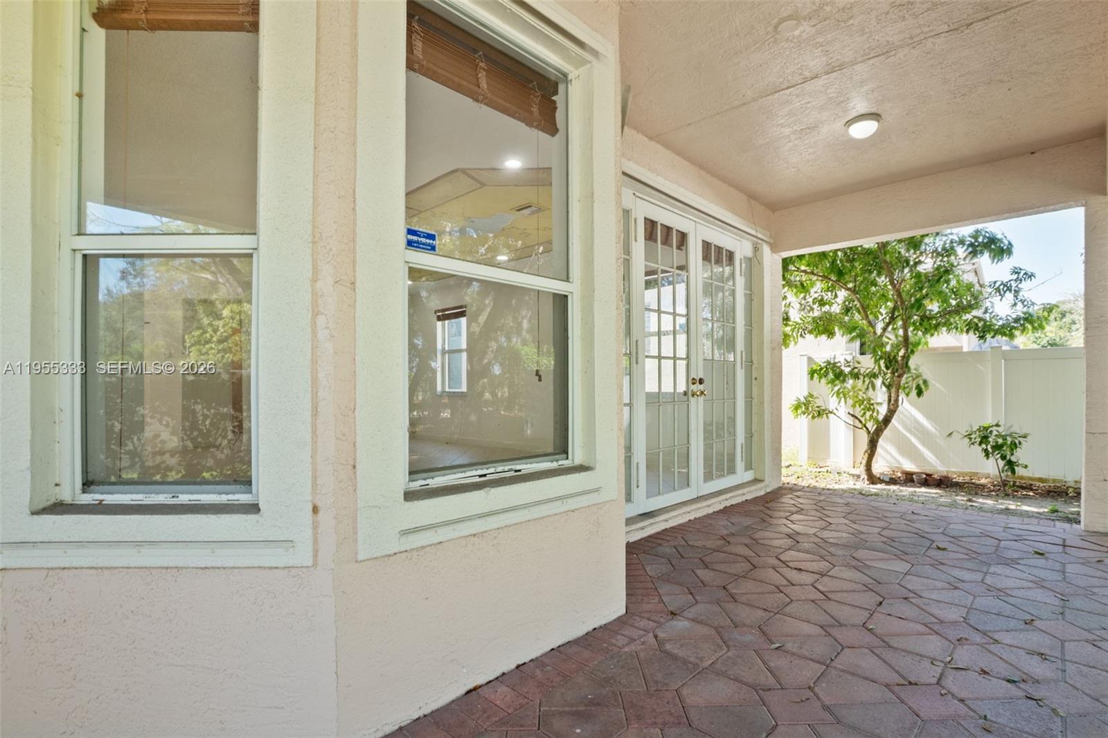 RIVIERA ISLES II - Residential Lease