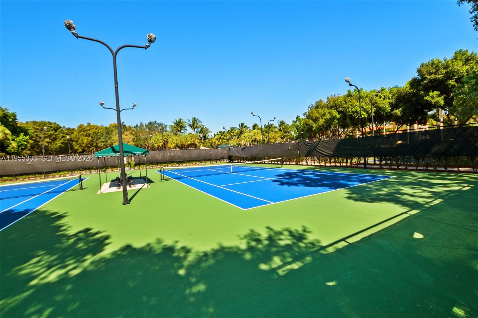 RIVIERA ISLES II - Residential Lease