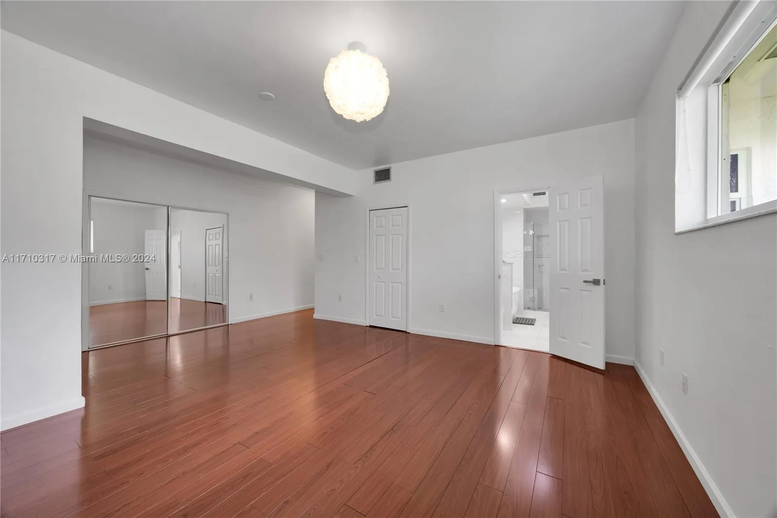 Pinecrest, Florida 33156, United States, 5 Bedrooms Bedrooms, ,4 BathroomsBathrooms,Residential,Active,26108