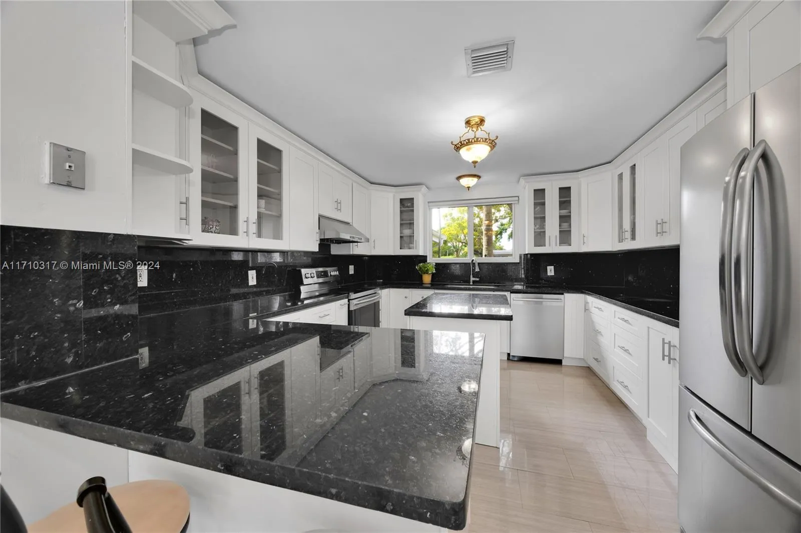 Pinecrest, Florida 33156, United States, 5 Bedrooms Bedrooms, ,4 BathroomsBathrooms,Residential,Active,26108