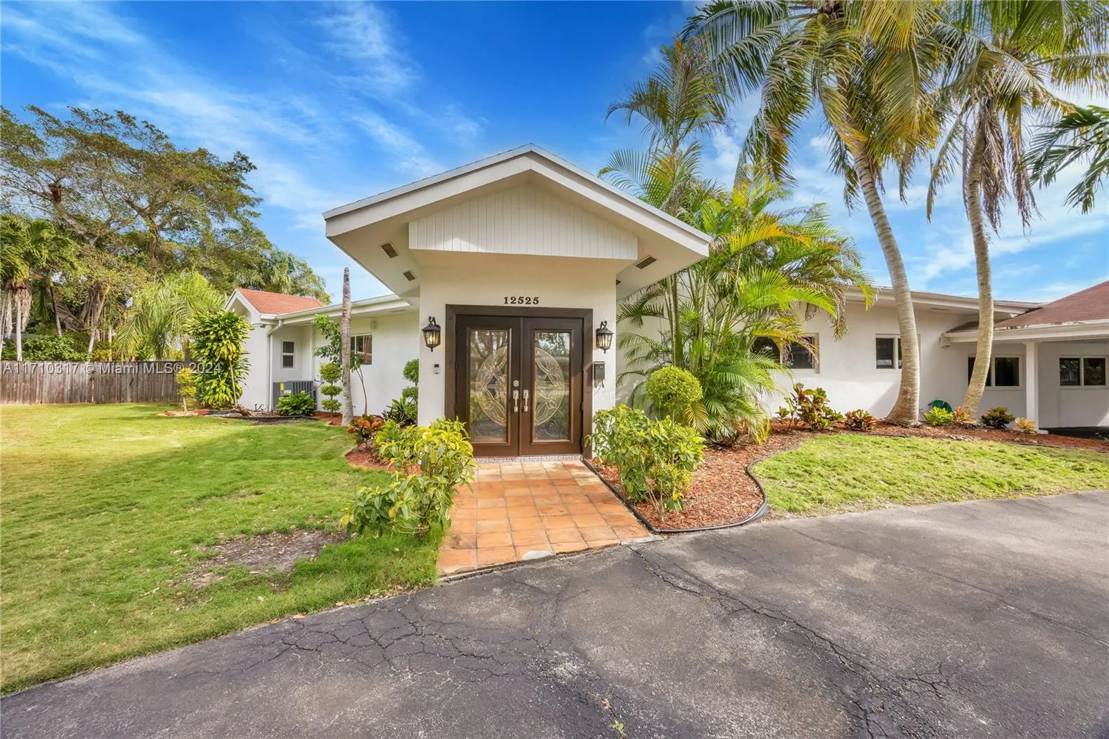 Pinecrest, Florida 33156, United States, 5 Bedrooms Bedrooms, ,4 BathroomsBathrooms,Residential,Active,26108