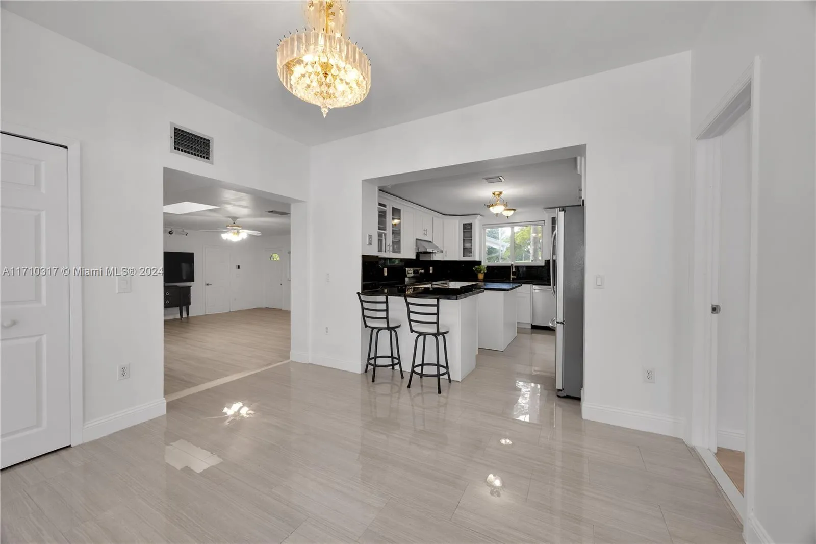 Pinecrest, Florida 33156, United States, 5 Bedrooms Bedrooms, ,4 BathroomsBathrooms,Residential,Active,26108