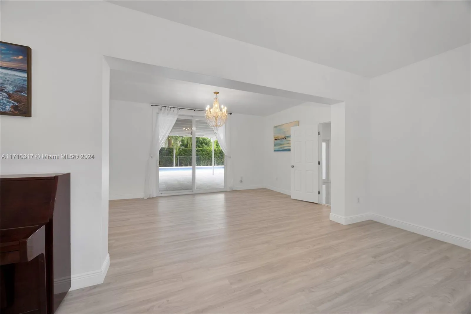 Pinecrest, Florida 33156, United States, 5 Bedrooms Bedrooms, ,4 BathroomsBathrooms,Residential,Active,26108