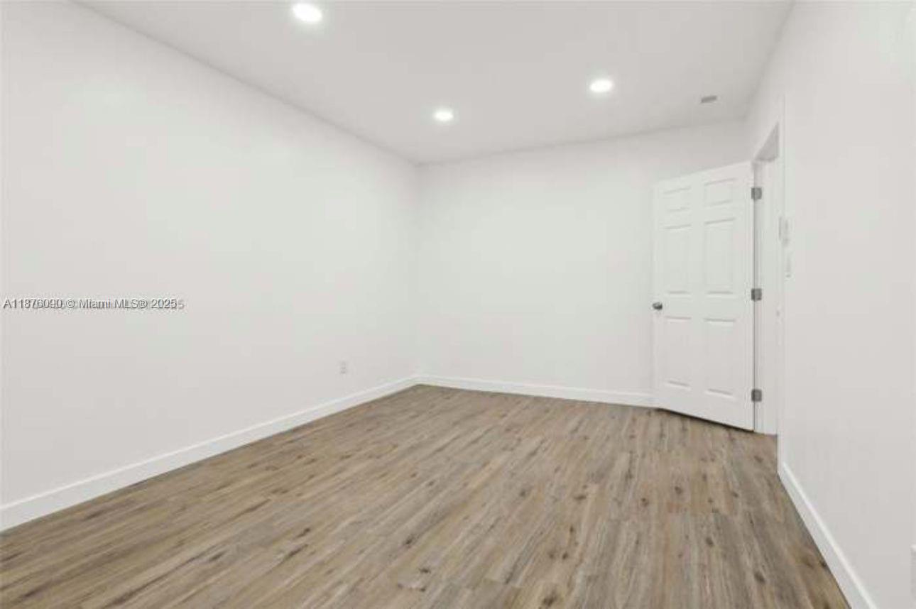 BOULEVARD HEIGHTS SECTION - Residential Lease