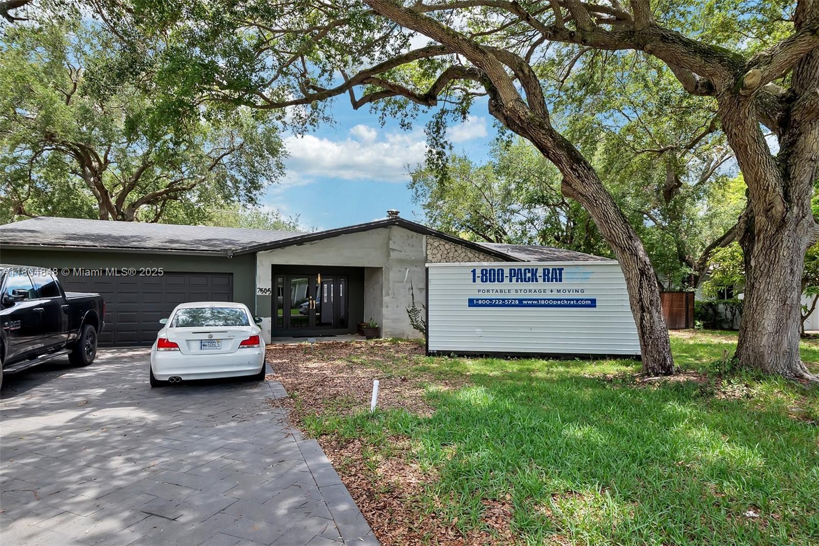Property for Sale at 7505 Sw 167th St, Palmetto Bay, Miami-Dade County, Florida - Bedrooms: 3 
Bathrooms: 2  - $899,000