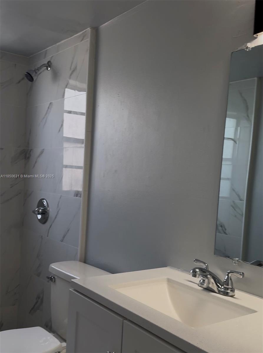 6840 Pembroke Rd 111