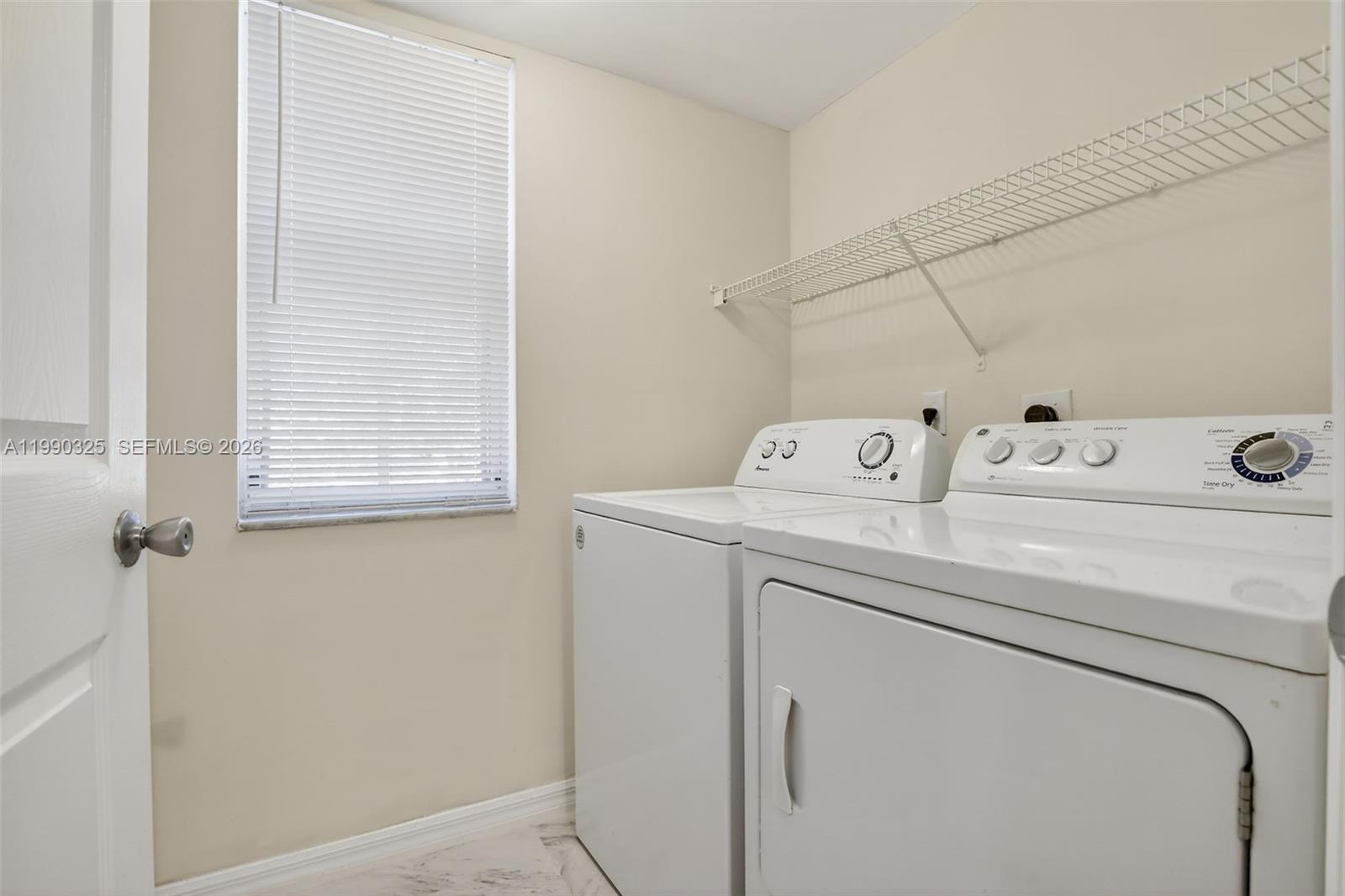 AVENTINE AT MIRAMAR BLDG - Residential Lease