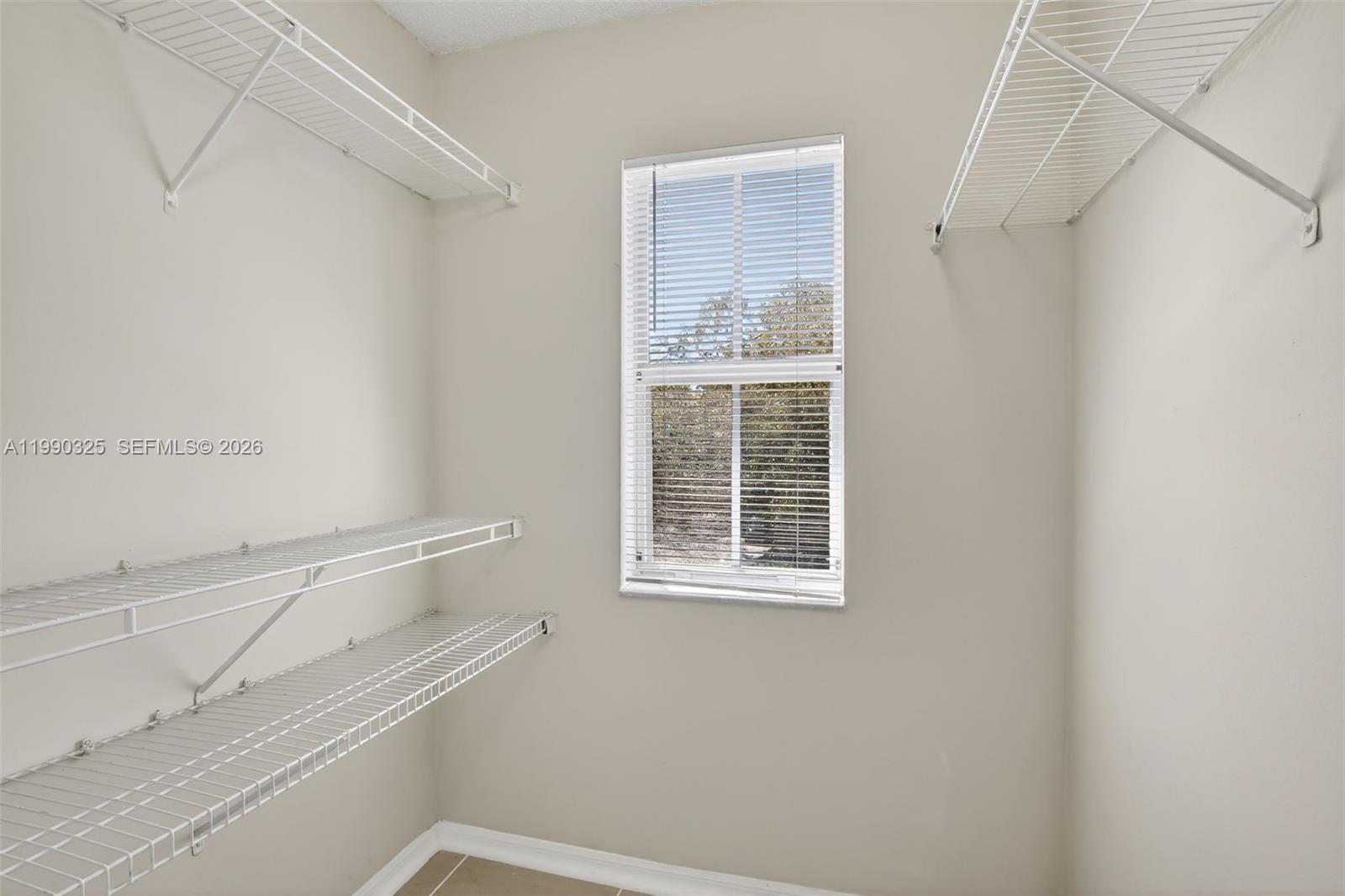 AVENTINE AT MIRAMAR BLDG - Residential Lease