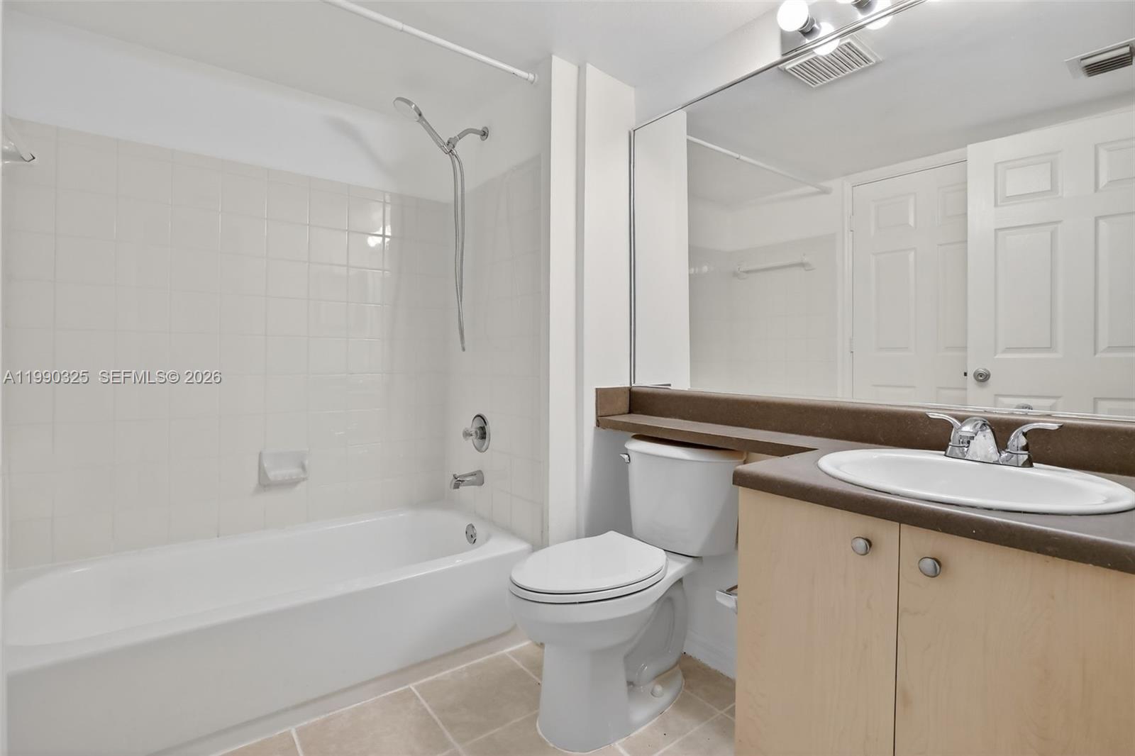 AVENTINE AT MIRAMAR BLDG - Residential Lease